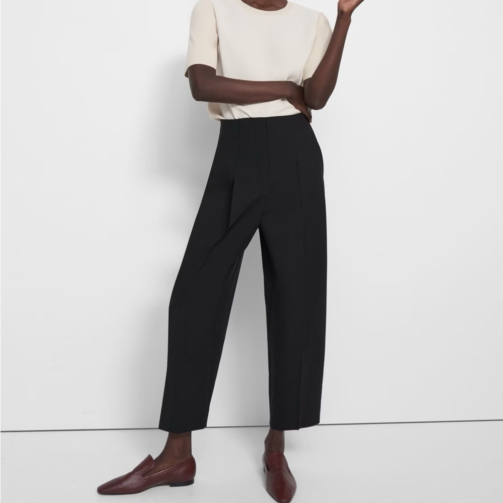 NWT Theory Pleated Carrot Pant in Good Wool